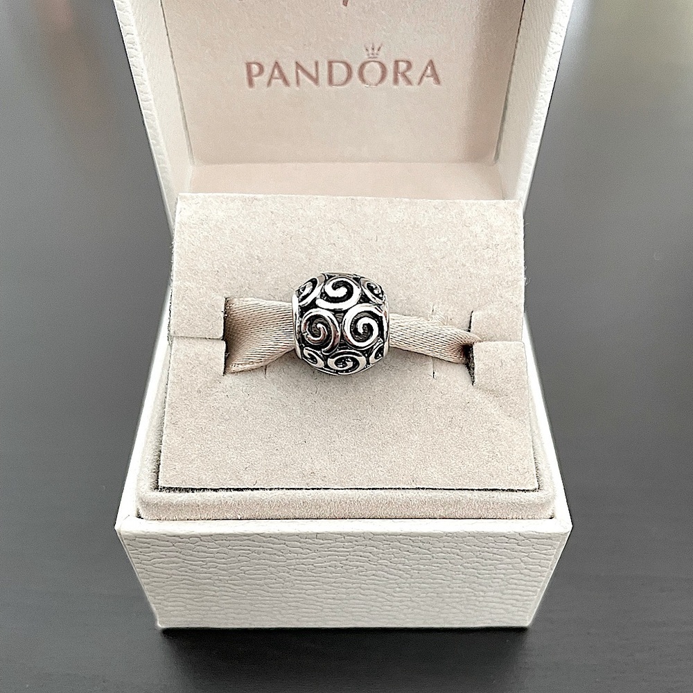 Pandora Ocean Breeze Charm
